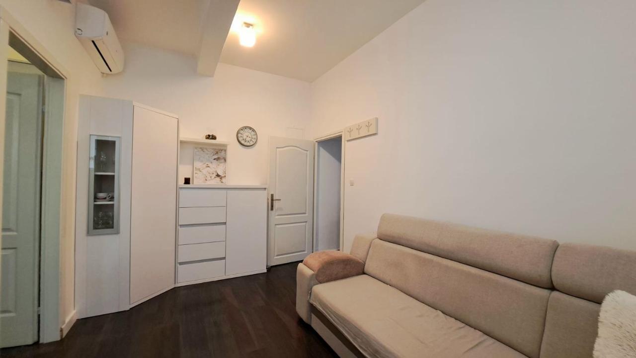 Center Apartment With Terrace And Free Parking Kastela Luaran gambar